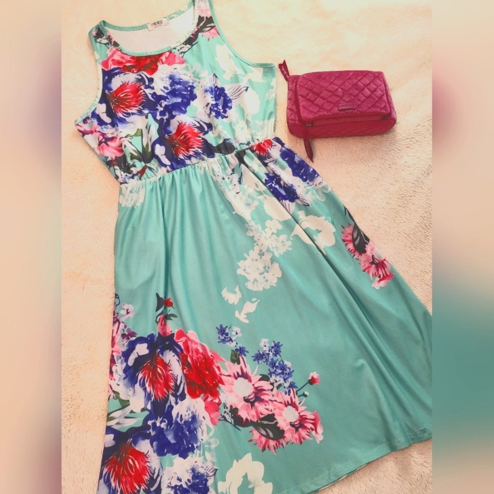 LiKE New ☆ Dress